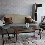Тристаен Апартамент