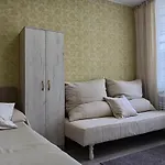 Тристаен Апартамент